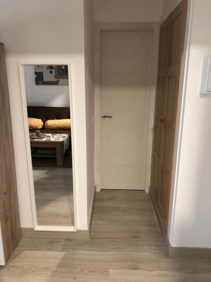 Totalmente Reformado Con Piscina Y Jardines Al Lado De La Playa De La Carihuela Apartamento *